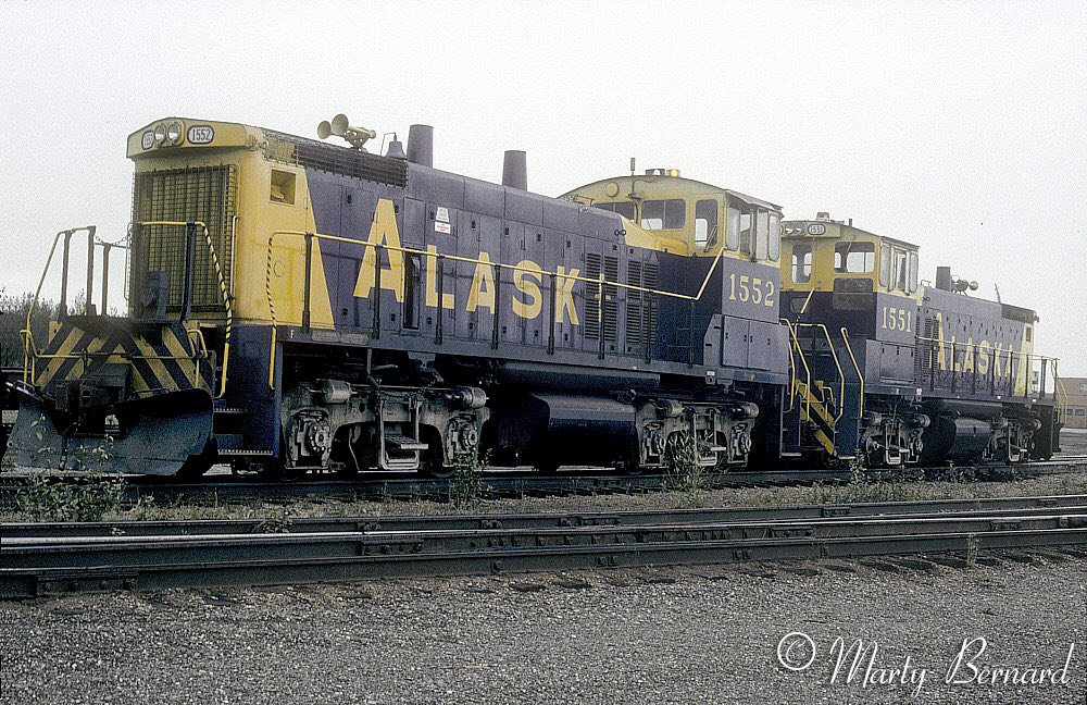 MP15DCs 1552 and 1551 in Anchorage on July 22, 1995