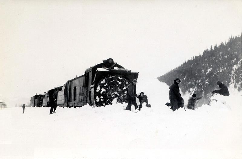 Ballast plow car