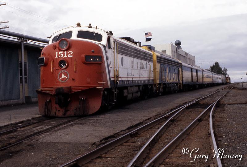 Train No. 2 with bicentennial locomotive 1512