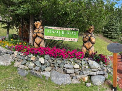 Denali Bluffs Hotel